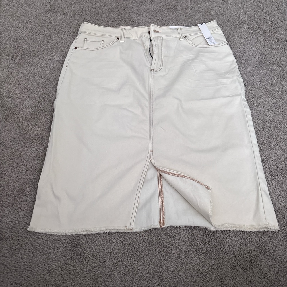 Chico's Cream Pencil Skirt